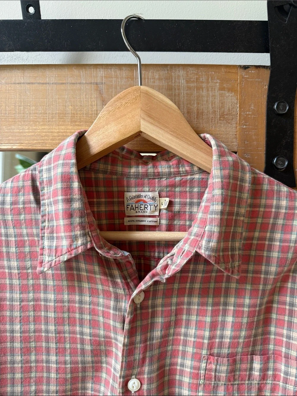 Faherty Organic Cotton Button up Shirt Size L - Picture 2 of 6